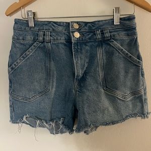 Frame Denim Double Button shorts in Caye blue size 28